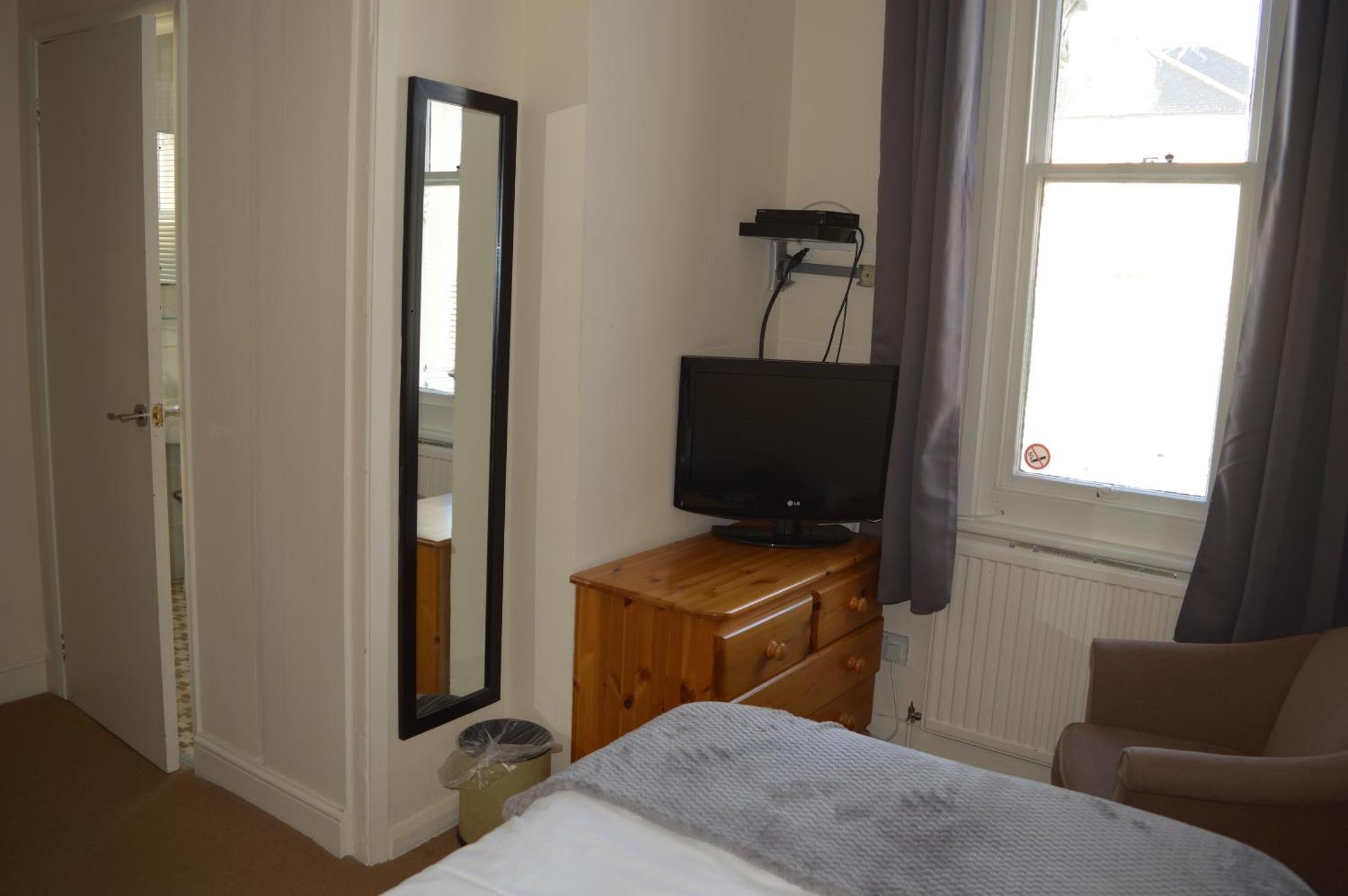 The Sheldon B&B - Free Private Parking Eastbourne Zewnętrze zdjęcie