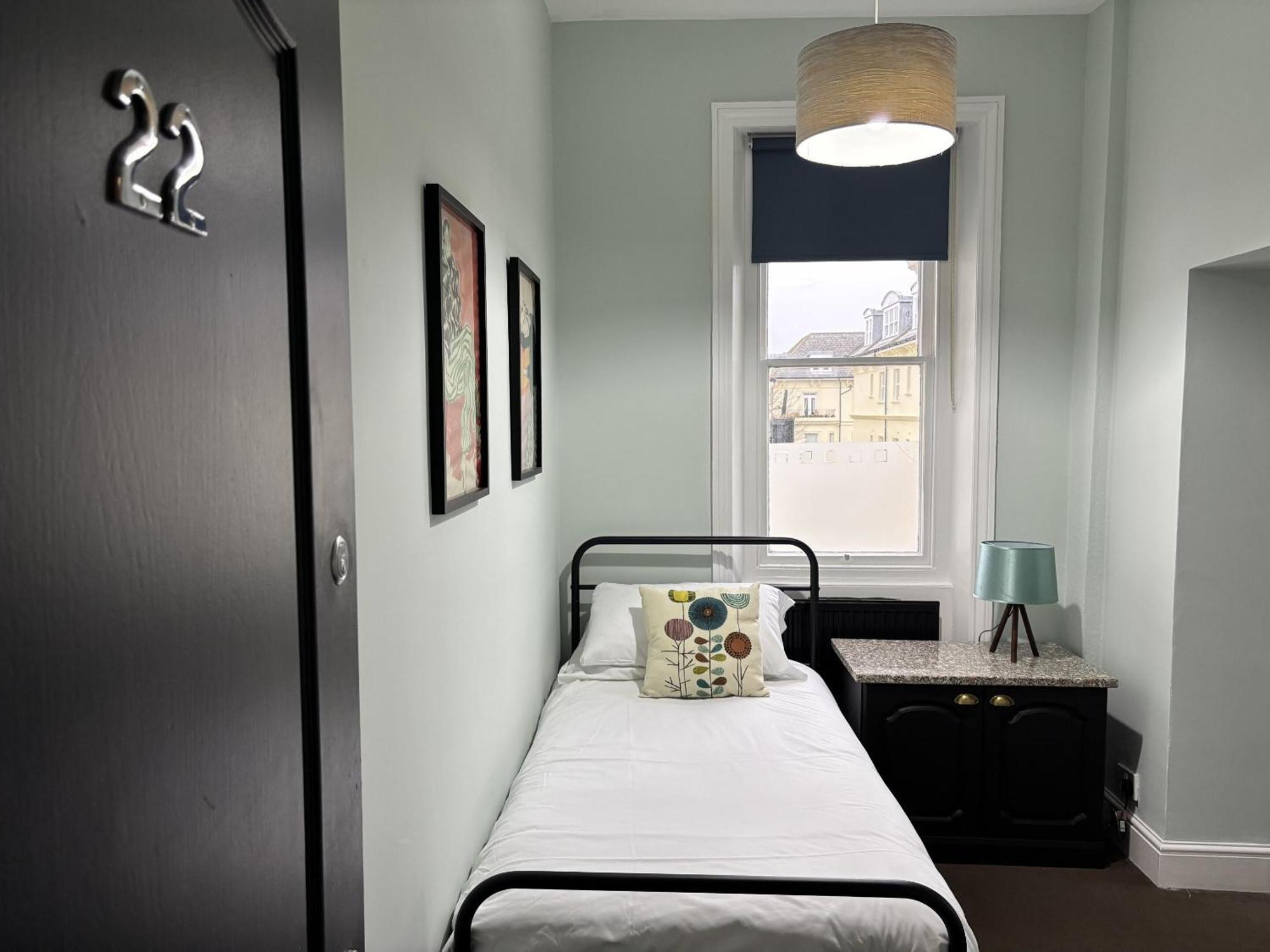The Sheldon B&B - Free Private Parking Eastbourne Zewnętrze zdjęcie