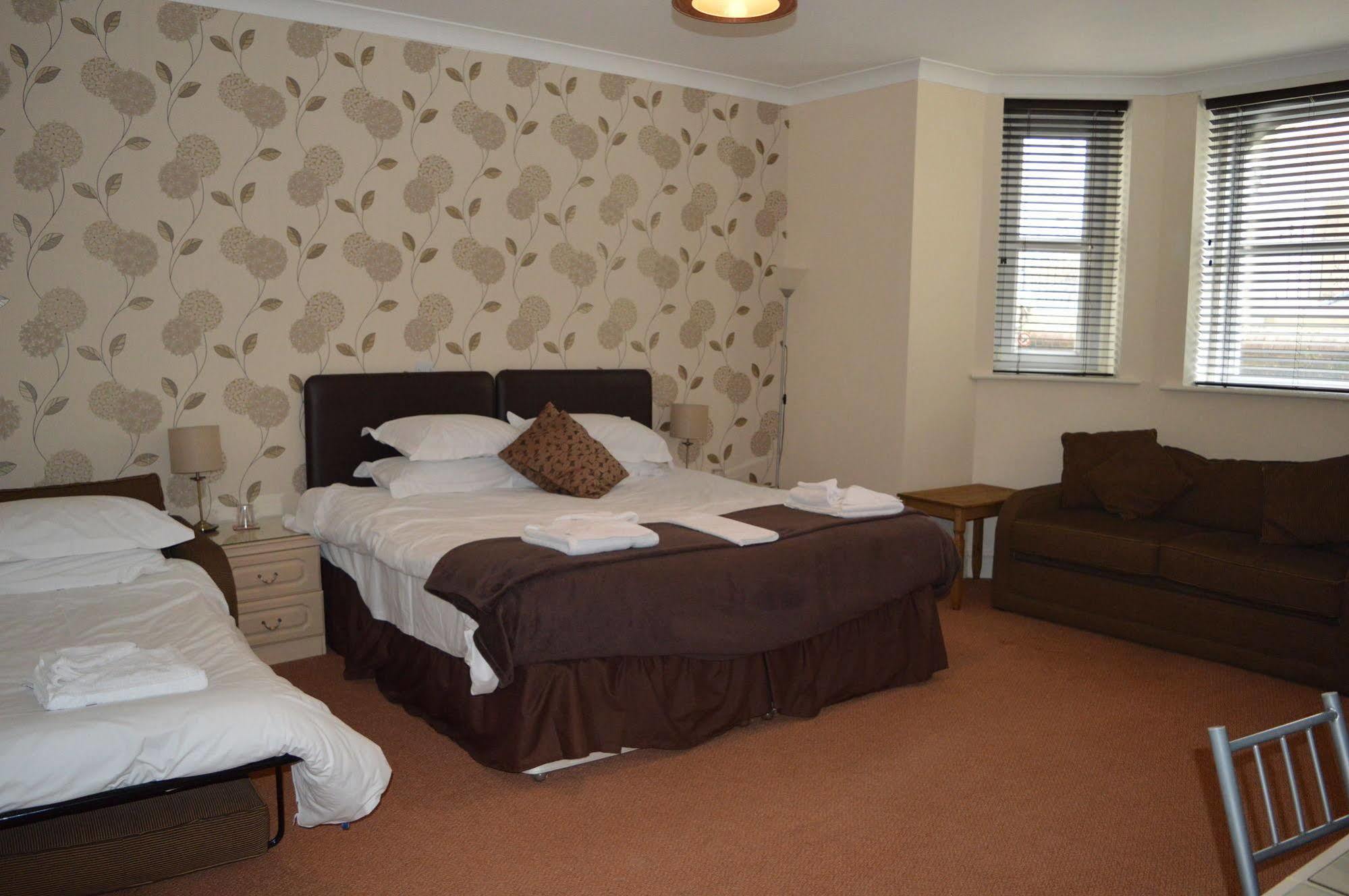 The Sheldon B&B - Free Private Parking Eastbourne Zewnętrze zdjęcie